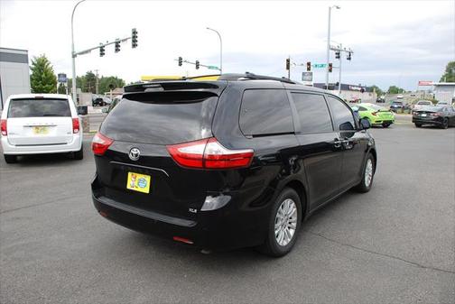 2016 Toyota Sienna XLE