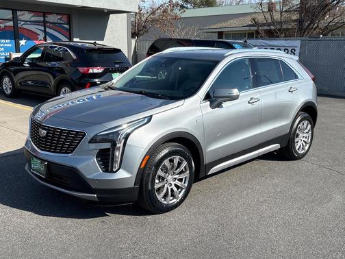 2023 Cadillac XT4 Premium Luxury