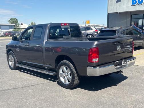 Granite Crystal Metallic Clearcoat 2016 RAM 1500 Big Horn