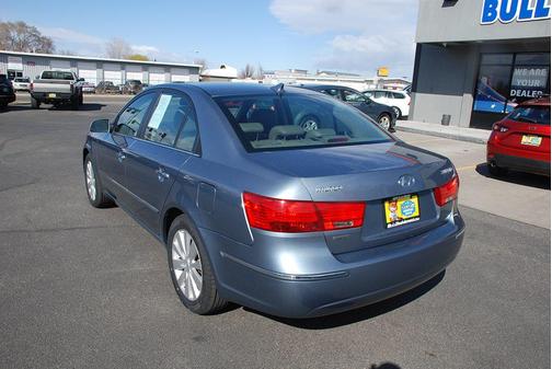 2010 Hyundai SONATA Limited