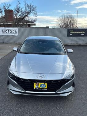 2021 Hyundai ELANTRA SE