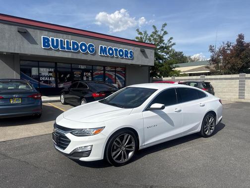 Summit White 2024 Chevrolet Malibu FWD 2LT