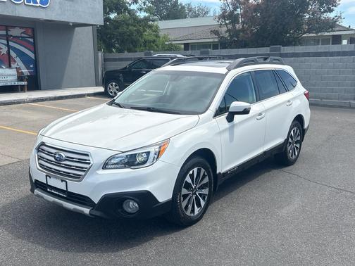 Crystal White Pearl 2017 Subaru Outback 2.5i Limited