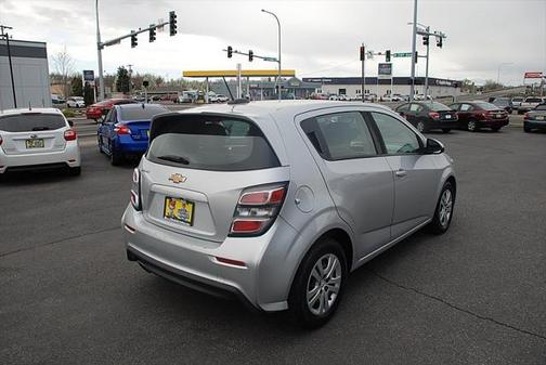 2020 Chevrolet Sonic FWD Hatchback 1FL 5-Door