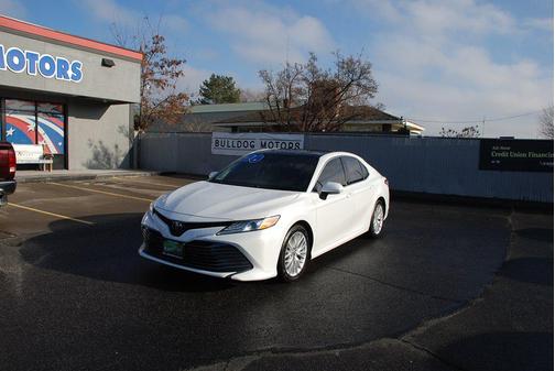 2020 Toyota Camry XLE