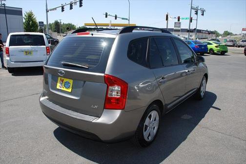 2009 Kia Rondo LX
