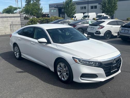 Platinum White Pearl 2019 Honda Accord LX