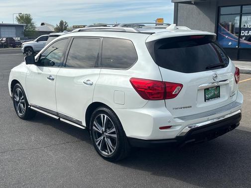 2020 Nissan Pathfinder Platinum 4WD
