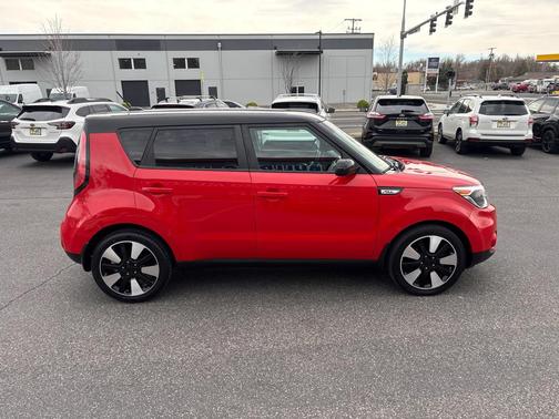 2017 Kia Soul +
