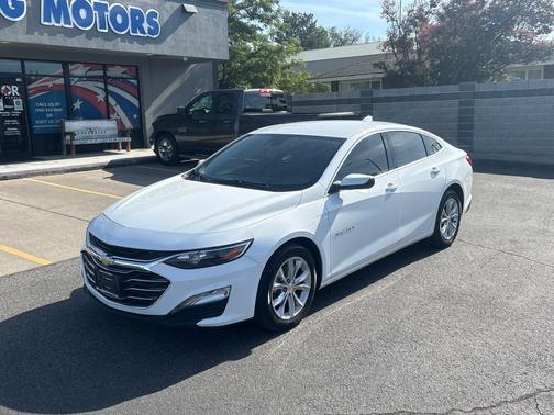 Summit White 2024 Chevrolet Malibu FWD 1LT