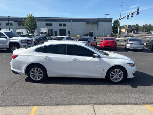 Summit White 2024 Chevrolet Malibu FWD 1LT