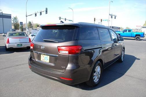 2016 Kia Sedona LX