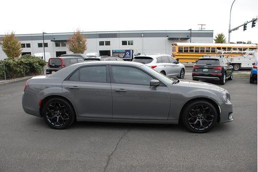 2019 Chrysler 300 S