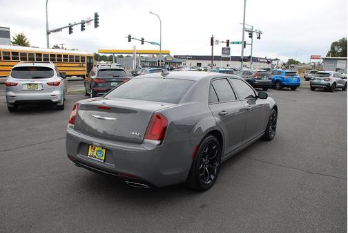 2019 Chrysler 300 S