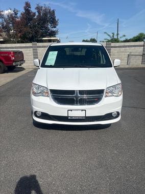 White Knuckle Clearcoat 2019 Dodge Grand Caravan SXT