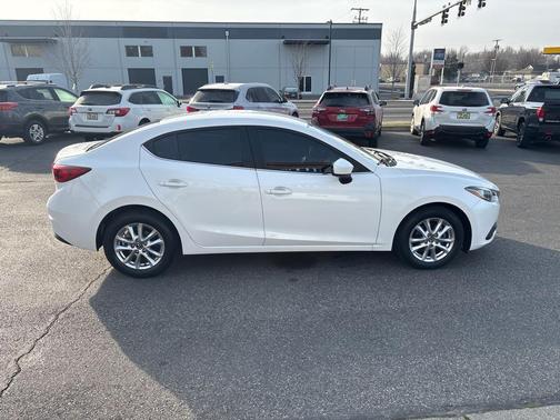 2016 Mazda Mazda3 i Sport