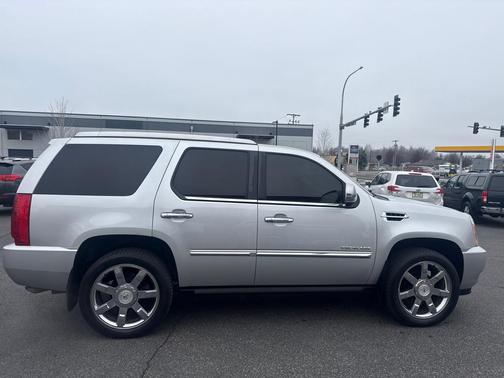 2011 Cadillac Escalade Premium