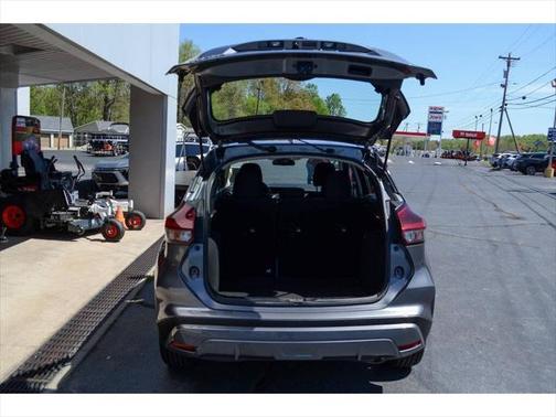 2023 Nissan Kicks S