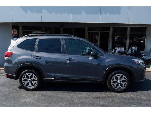 2024 Subaru Forester Premium