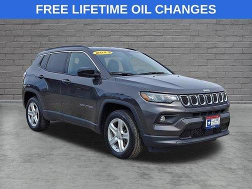 Crystal Metallic 2023 Jeep Compass Latitude