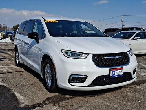 2024 Chrysler Pacifica Touring-L