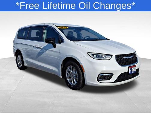 2024 Chrysler Pacifica Touring-L