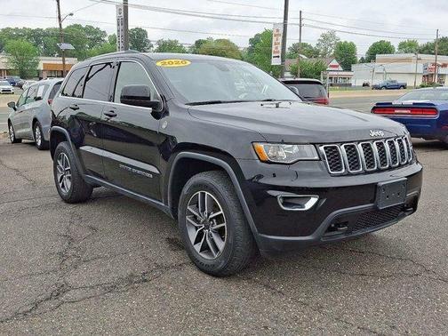 2020 Jeep Grand Cherokee Laredo