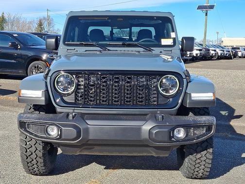 2026 Jeep Gladiator Sport