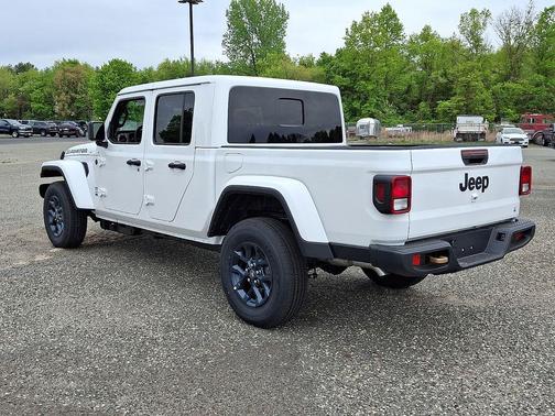 Bright White Clearcoat 2026 Jeep Gladiator 85th Anniversary Edition