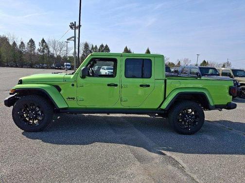 2025 Jeep Gladiator Sport