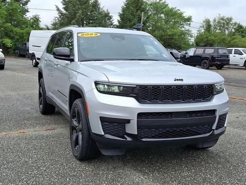 2022 Jeep Grand Cherokee L Laredo