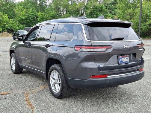 2022 Jeep Grand Cherokee L Laredo