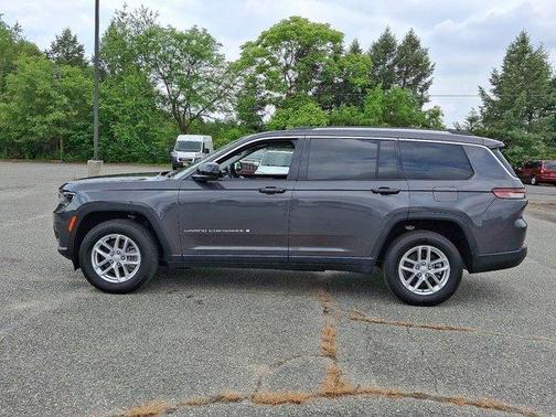 2022 Jeep Grand Cherokee L Laredo