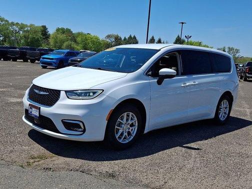 Bright White Clearcoat 2023 Chrysler Pacifica Touring-L