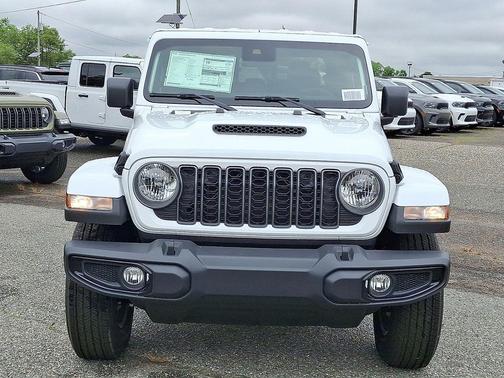 2025 Jeep Gladiator Sport