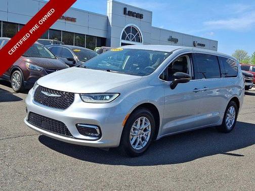 2024 Chrysler Pacifica Touring-L