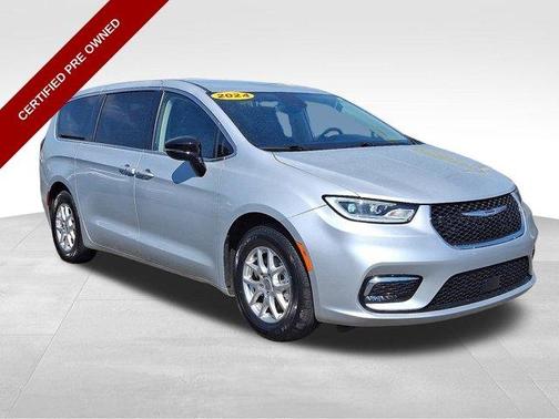 2024 Chrysler Pacifica Touring-L