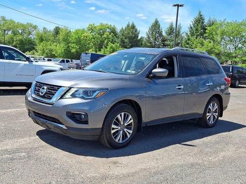 2019 Nissan Pathfinder SL