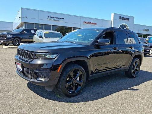 2024 Jeep Grand Cherokee Laredo