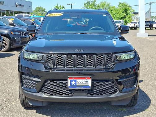 2024 Jeep Grand Cherokee Laredo