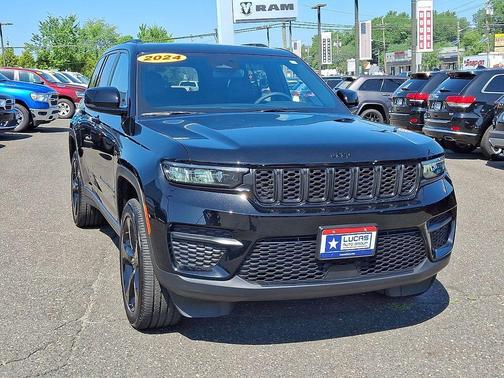 2024 Jeep Grand Cherokee Laredo