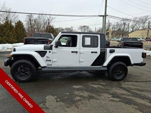 2022 Jeep Gladiator Sport