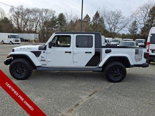 2022 Jeep Gladiator Sport