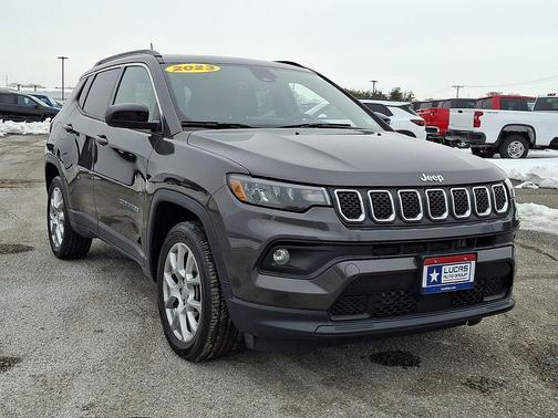 2023 Jeep Compass Latitude Lux