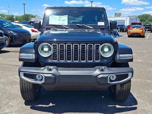 Black Clearcoat 2026 Jeep Wrangler Sahara