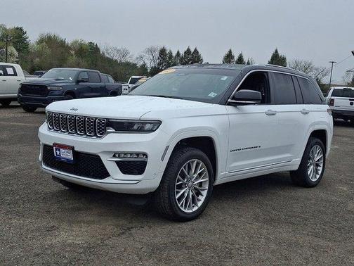 2023 Jeep Grand Cherokee Summit