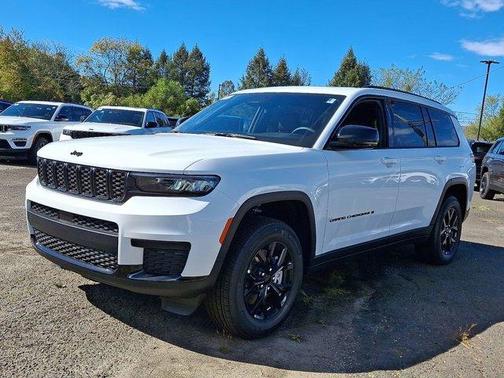 2025 Jeep Grand Cherokee L Laredo