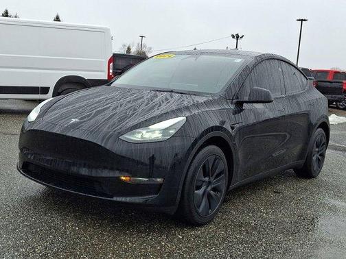 2024 Tesla Model Y Long Range