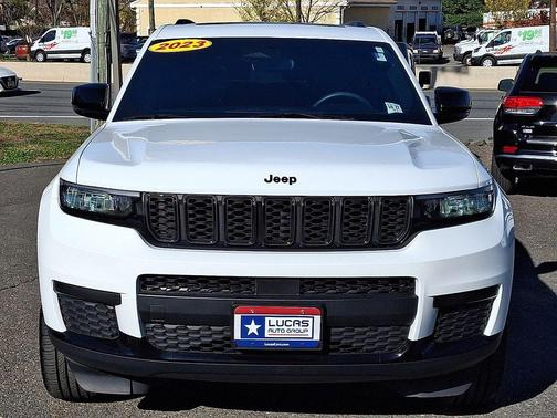 2023 Jeep Grand Cherokee L Laredo