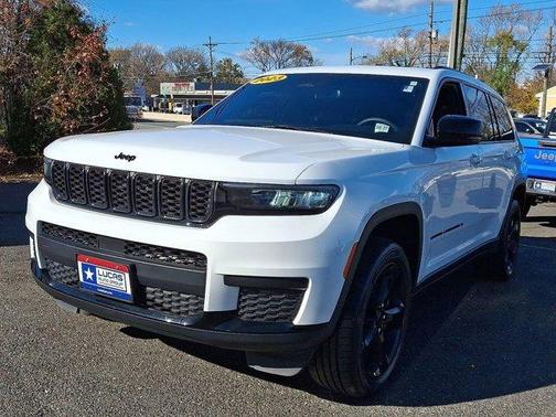 2023 Jeep Grand Cherokee L Laredo